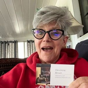 Meet your Posher, Devonne